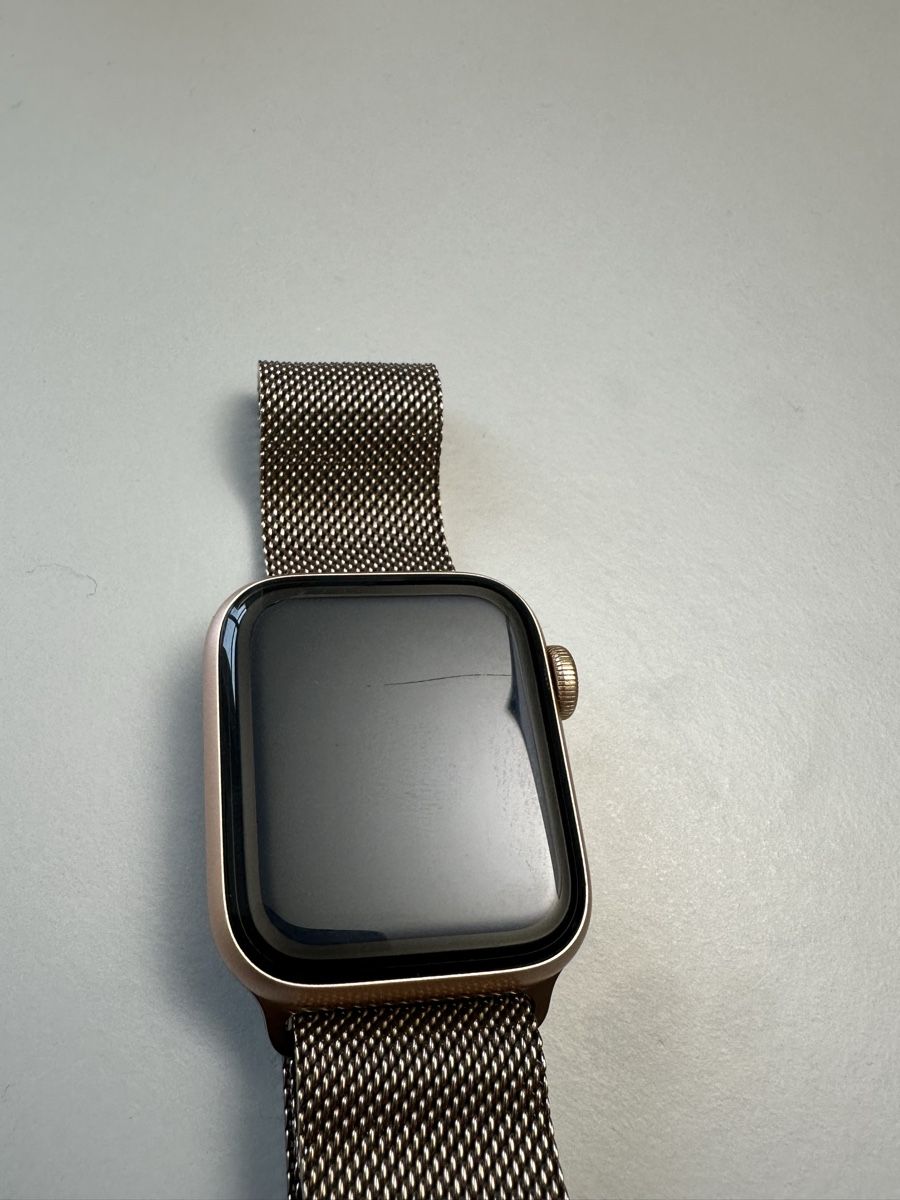Apple Smartwatch: Apple Watch SE 2022 40mm – Usato da Davos Platz venduto da R_ha03 2