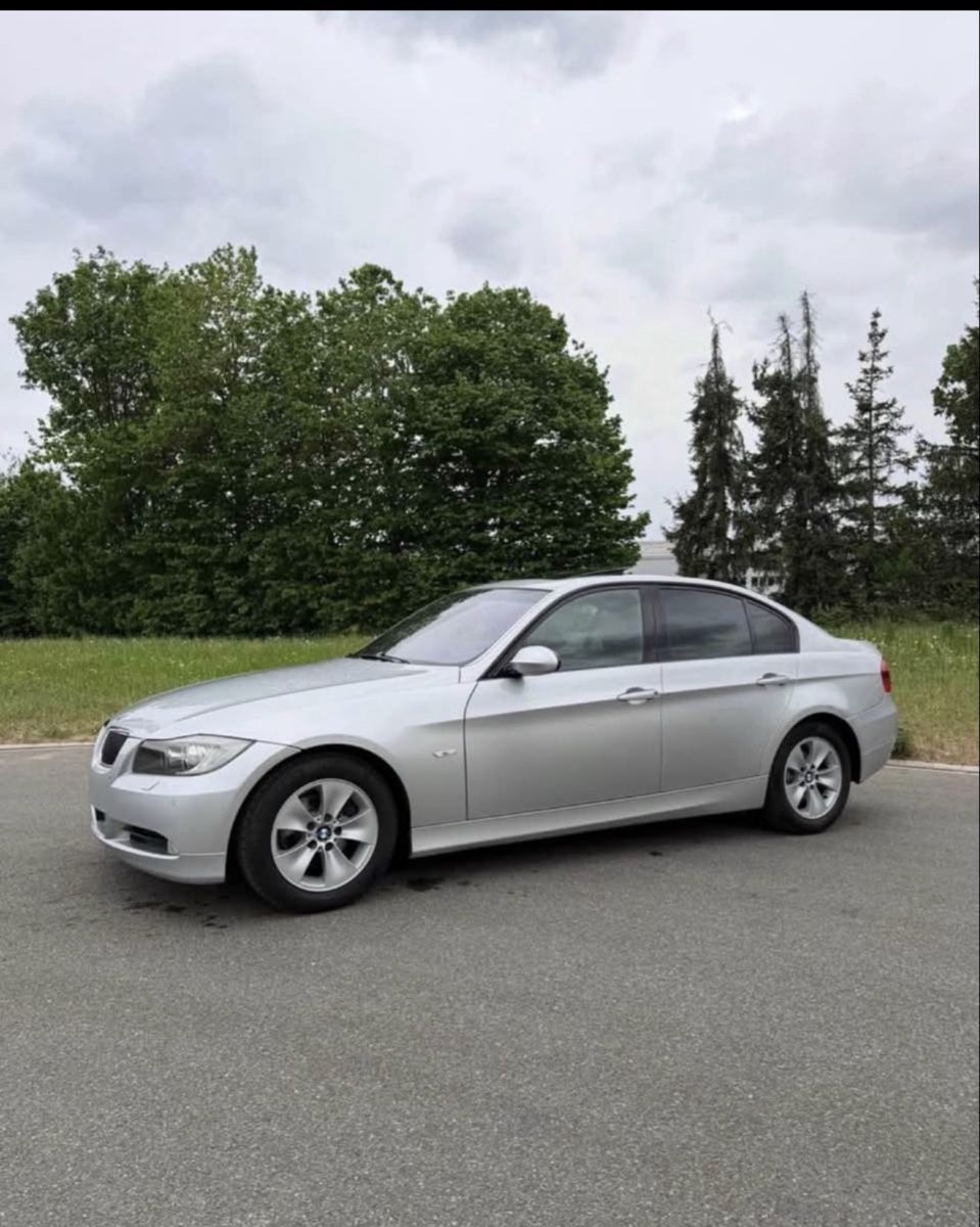 BMW Automobili: Bmw 325xi – Usato da Schaffhausen venduto da F06M 2