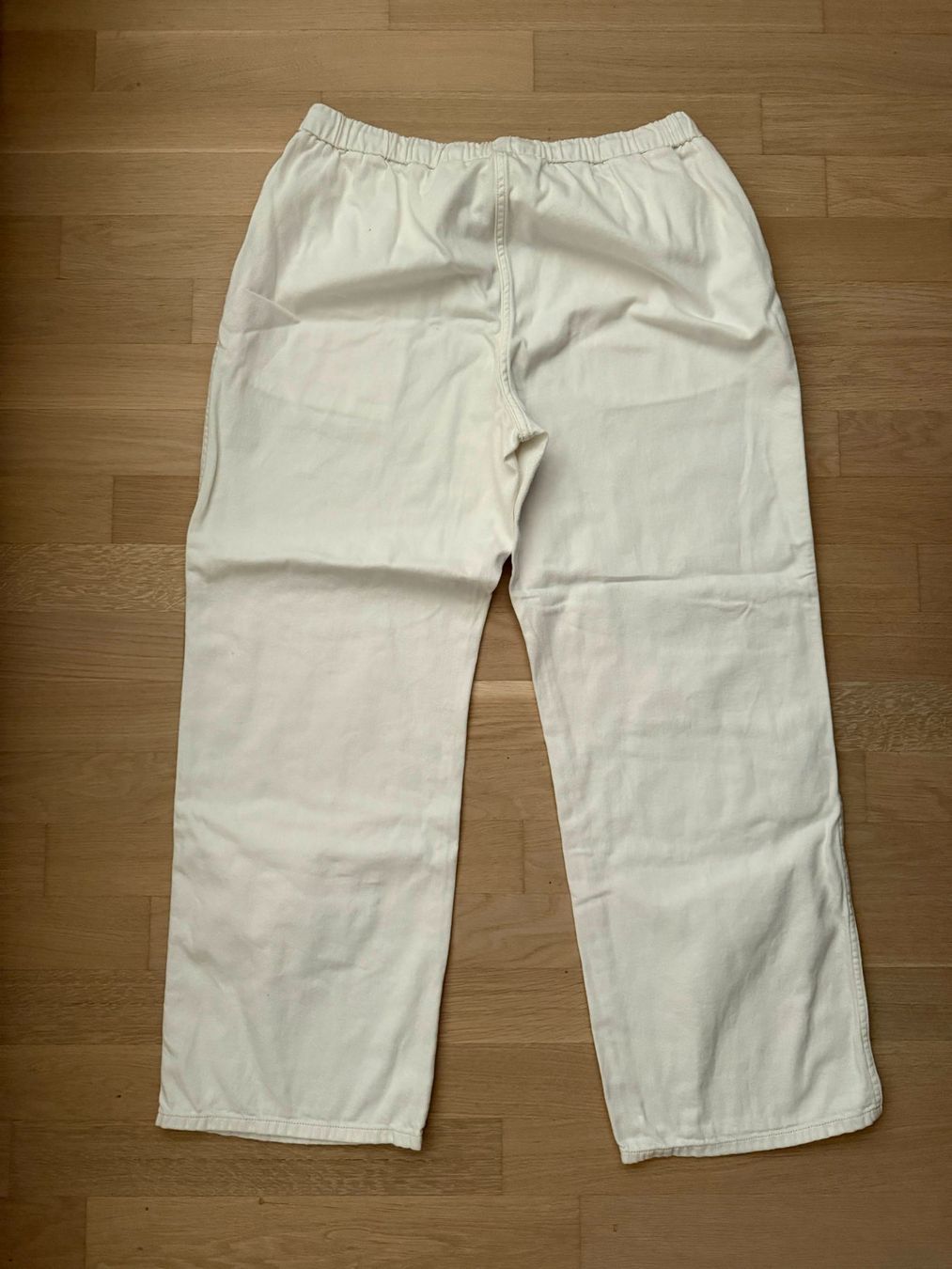 Arket Pantaloni: ARKET Drawstring Denim Trousers | White | Size L – Usato da Zürich venduto da kri_s7wd 2