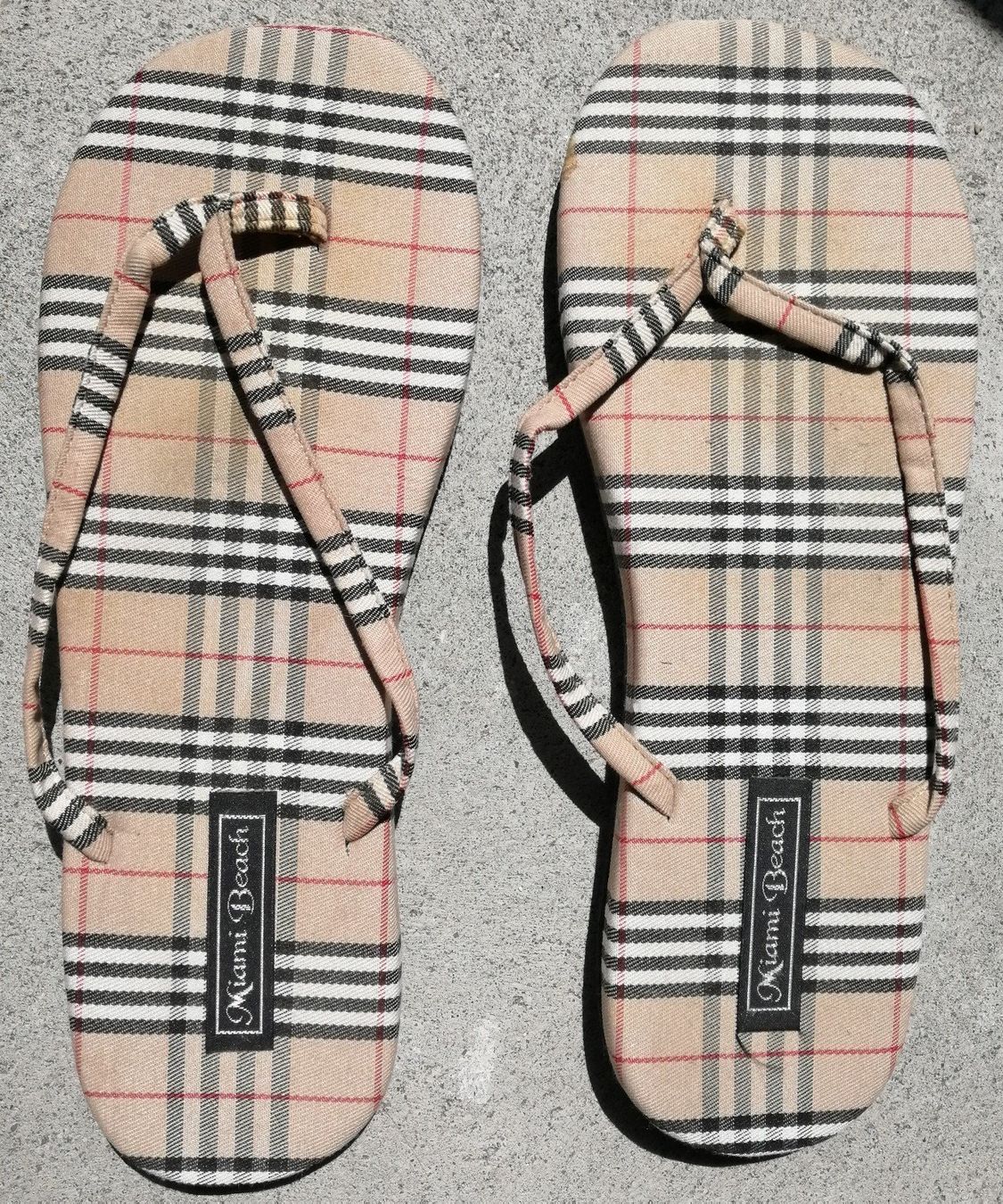 Scarpe da donna: Miami Beach Flip-Flops kariert – Usato da Schaffhausen venduto da Domifran