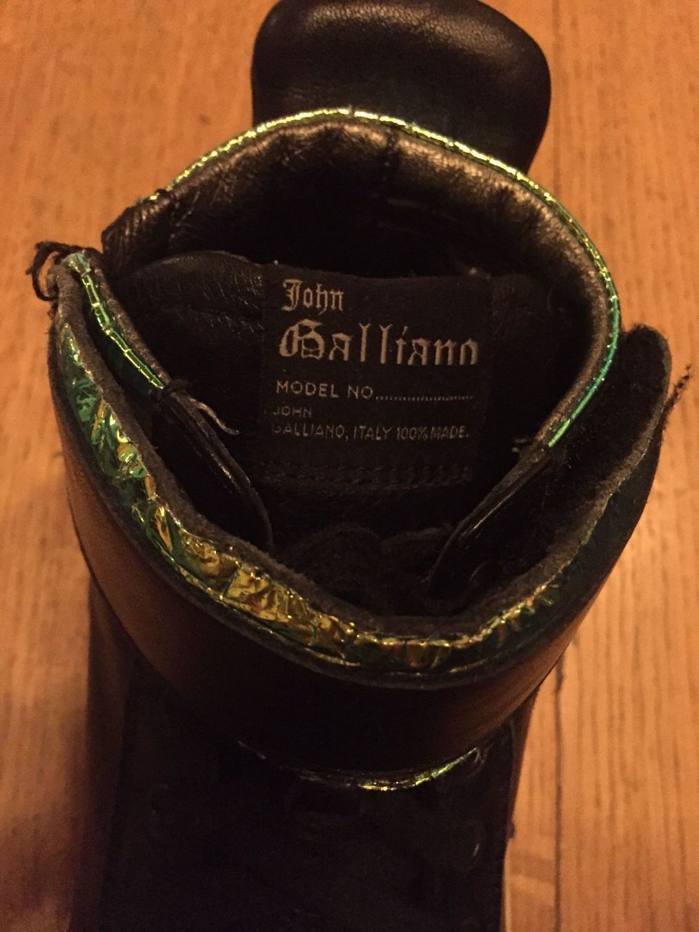 John Galliano Schuhe für Jungen: John Galliano cuir 34 – Gebraucht aus Geneve von Monthoux13 2