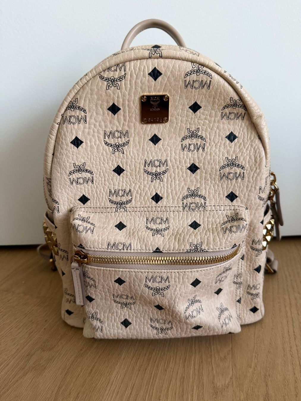 Mcm Zaini: MCM Stark Rucksack klein - neuwertig – Nuovo (secondo la descrizione) da Kilchberg ZH venduto da Dorian7 5