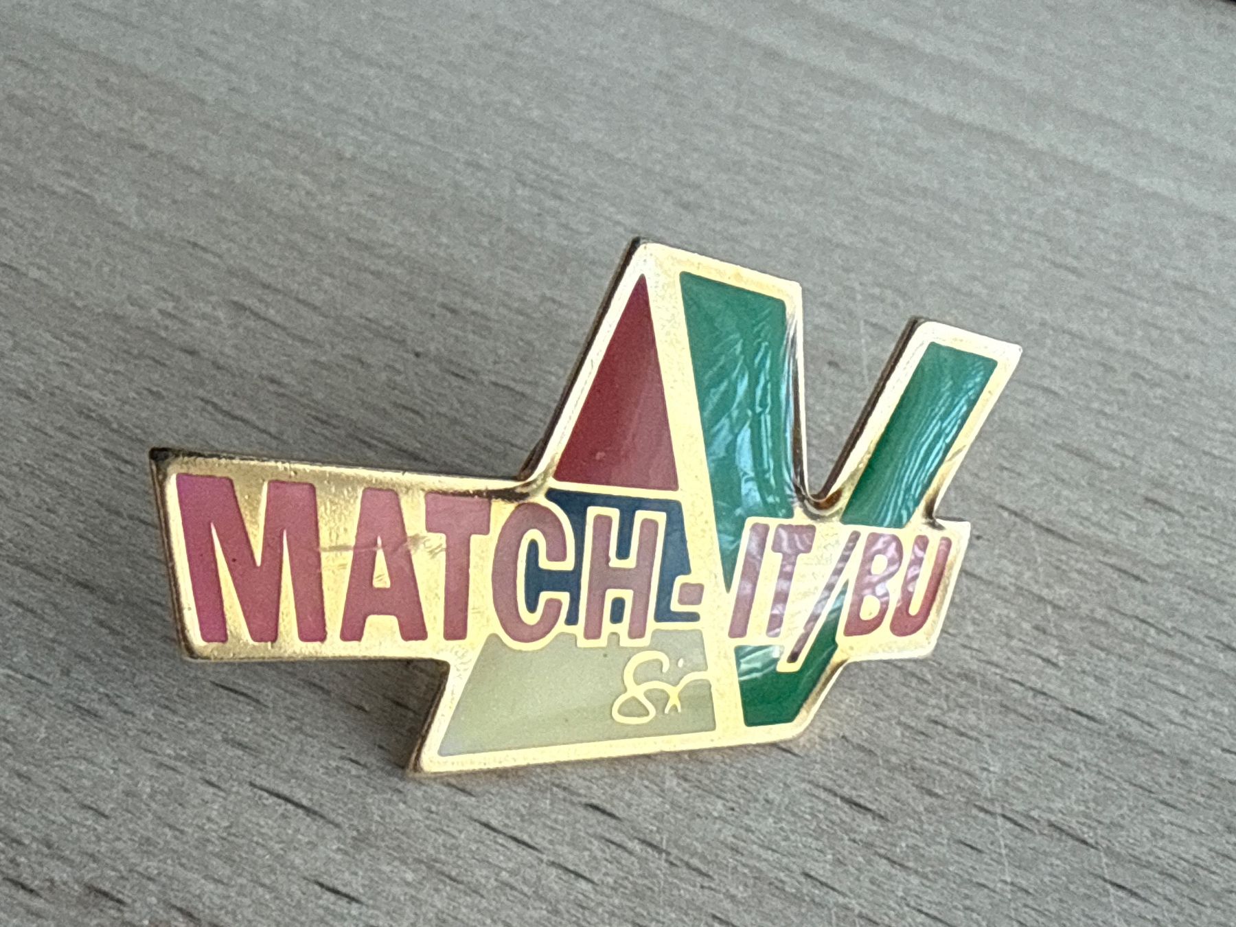 Placchette & Badge: Pin MATCH - IT/BU – Usato da Glattbrugg venduto da Schweigmatt