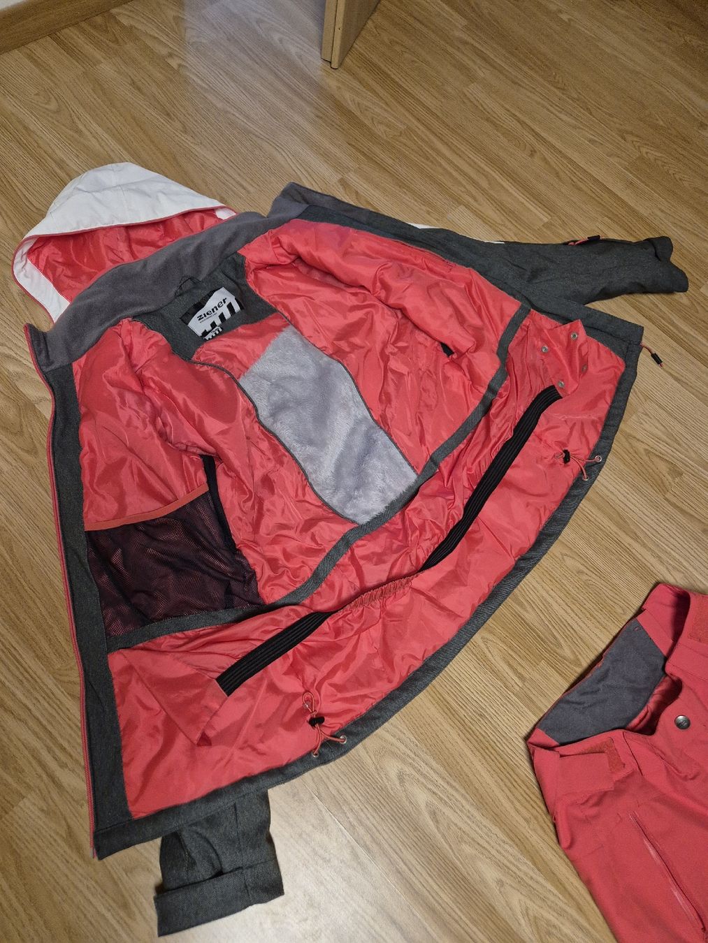 Ziener Completi & Tailleur: Skianzug Ziener – Usato da Ganterschwil venduto da Hobi14 3