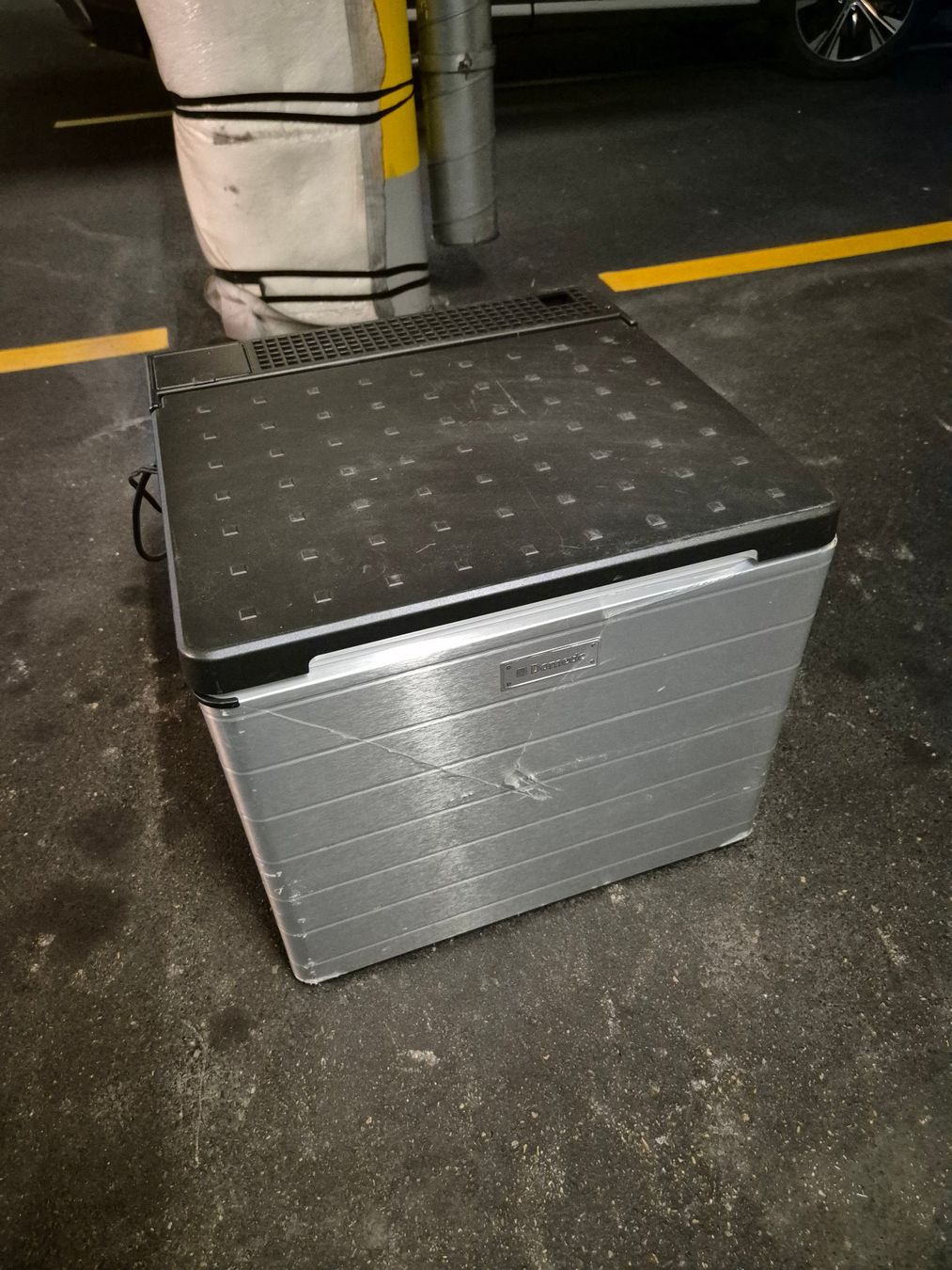 Dometic Frigoriferi & Refrigeratori: Dometic Gas, 12 volt / 230 volt Kühlschrank – Usato da Binz venduto da Ypsdryl 1