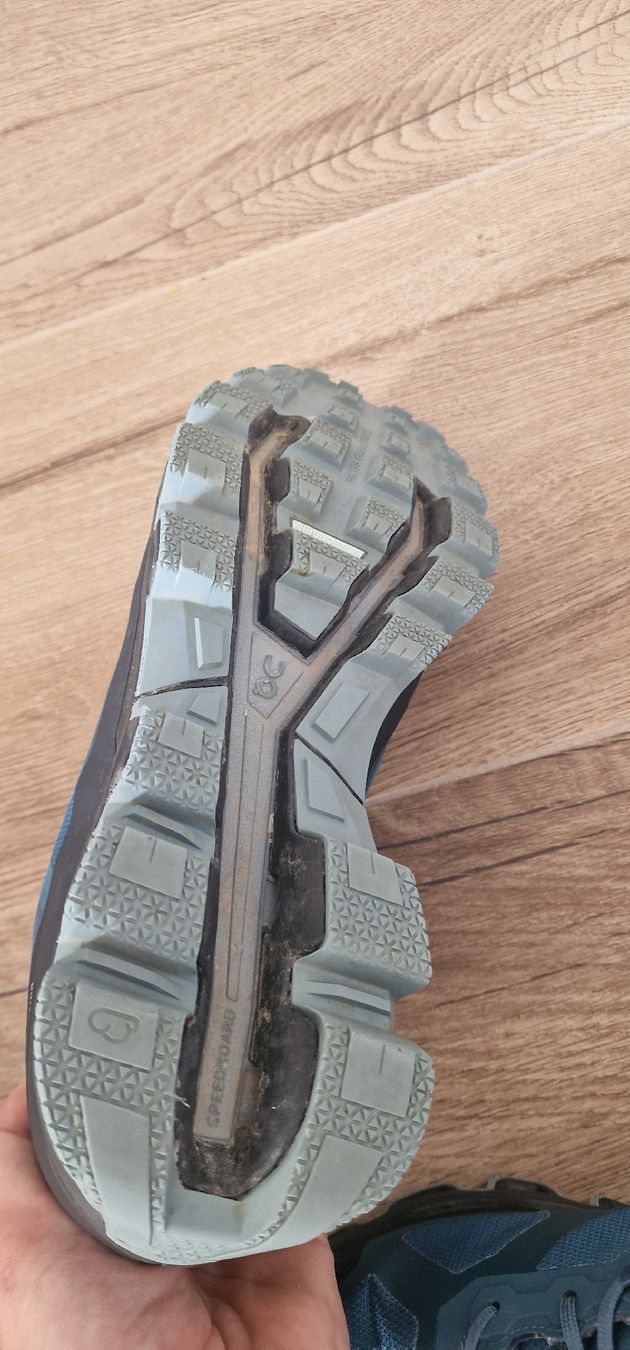 On Herrenschuhe: Neuwertiger ON cloud waterproof Grösse 45 – Gebraucht aus Roggliswil von Bluro90 3