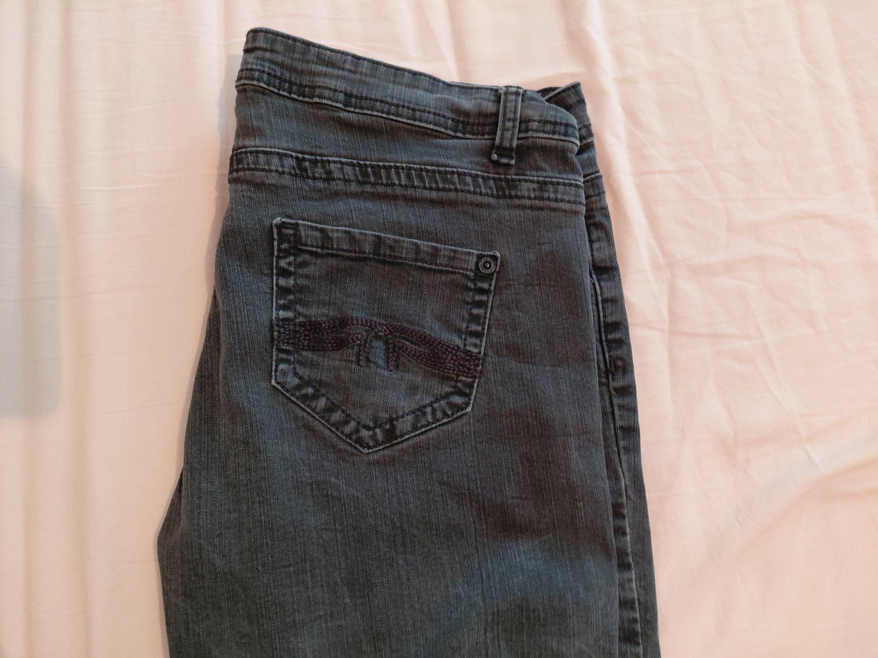 Yes Or No Jeans: Jeans in schwarz Gr.40 – Usato da Seftigen venduto da man_tr96 2