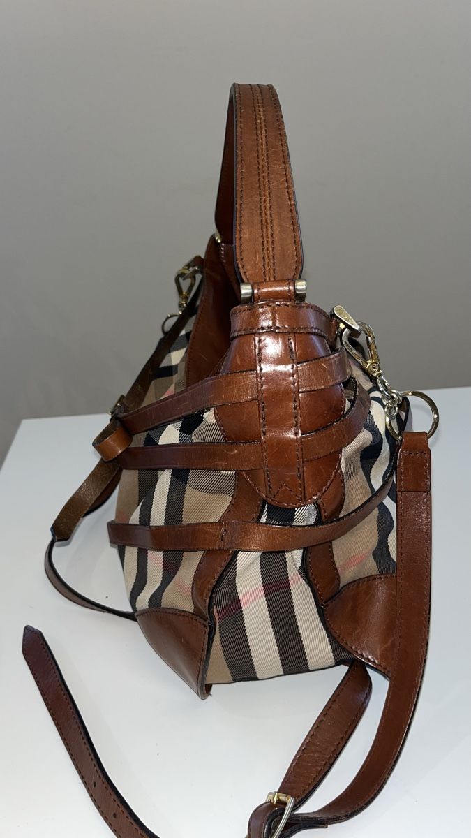 Burberry Taschen für Damen: Burberry Brown House Check Canvas and Leather – Gebraucht aus Glattpark(Opfikon) von Sbitizi 5
