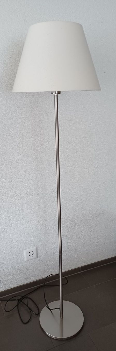 Ikea Lampade: Stehlampe – Usato da Hochdorf venduto da PHS