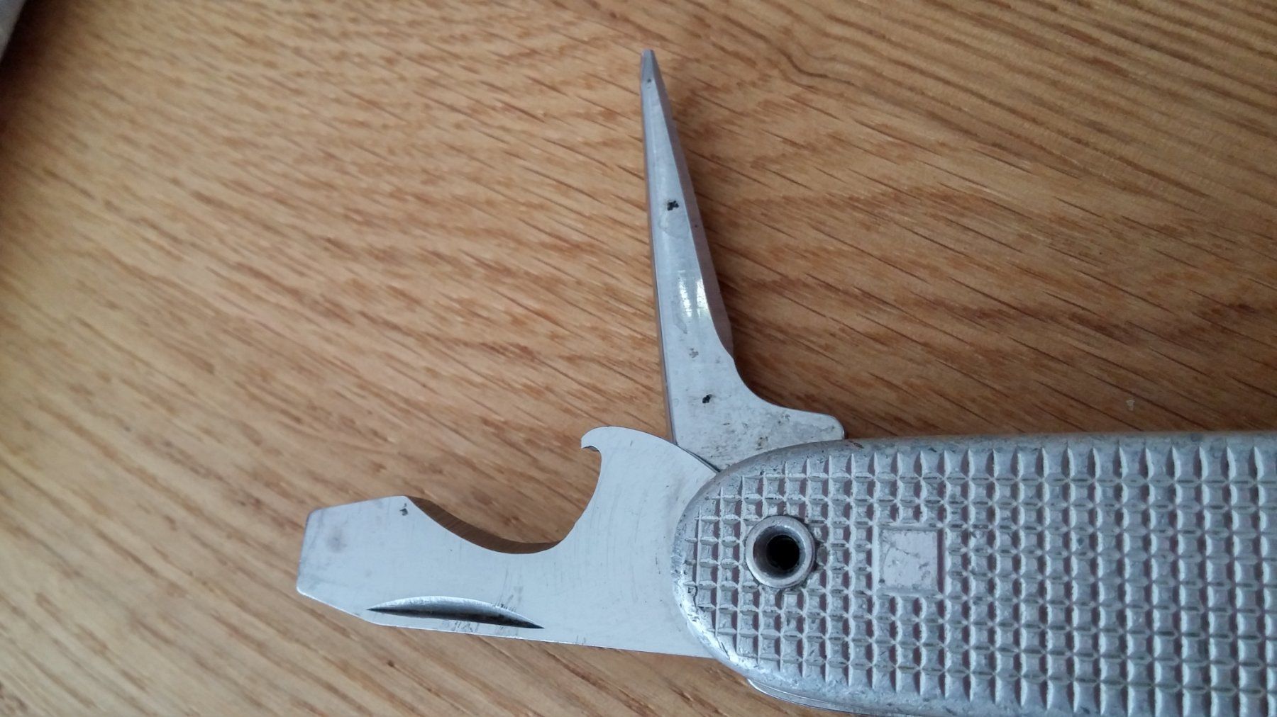 Victorinox Couteaux de poche: Schweizer Armee Sackmesser Victorinox 86 – D'occasion à Zürich par sendbad 3