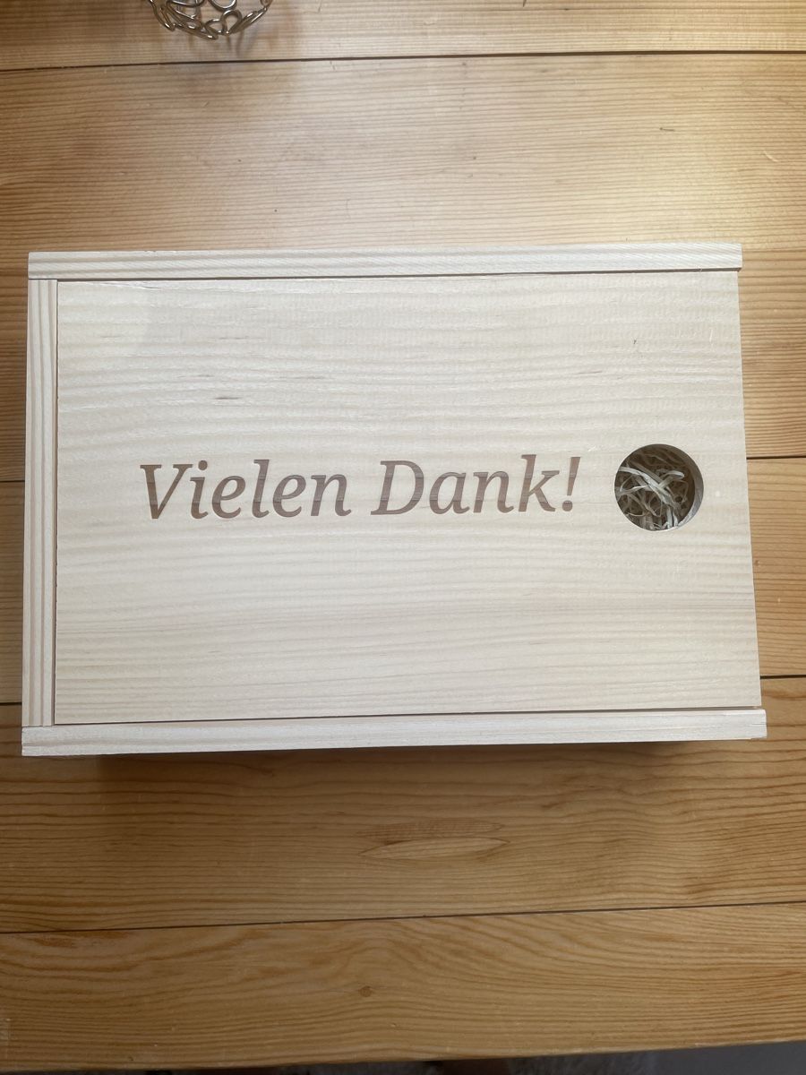 Articoli in legno: Geschenkbox BEWO ( Gratis Versand) – Nuovo (secondo la descrizione) da Affoltern im Emmental venduto da Bin_wtm2