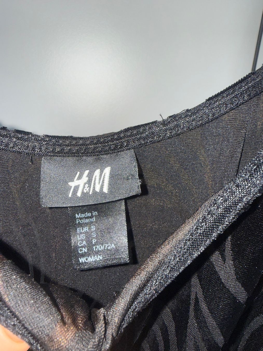 H&M Kleider: Sommerliches Velourskleid size S – Gebraucht aus Buchrain von nat_pl5p 5