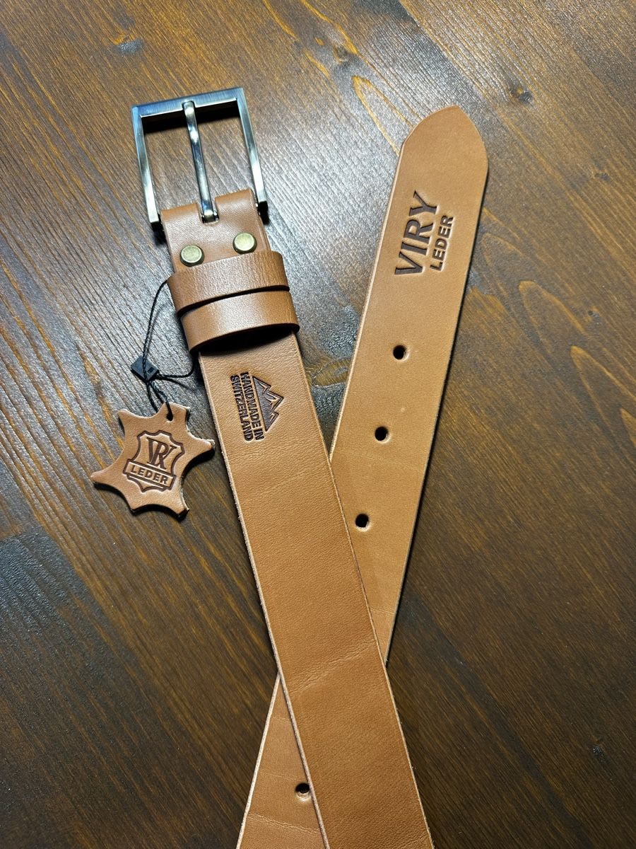 Cinture: Handgefertigter Leder Gürtel – Nuovo e nell'imballaggio originale da Mettmenstetten venduto da vad_57p2 1
