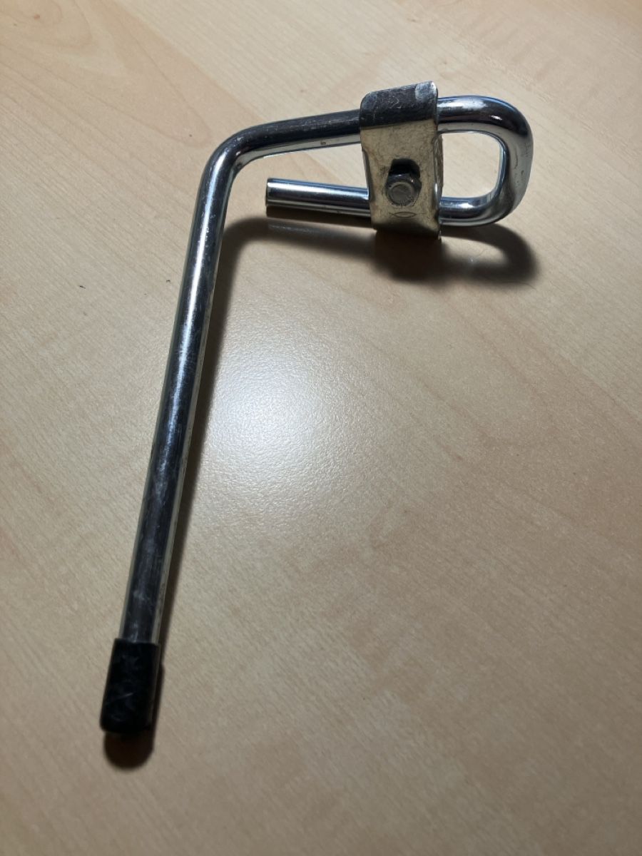 Supporti a parete: Radhalter für Autoräder – Usato da Dulliken venduto da Rigi2