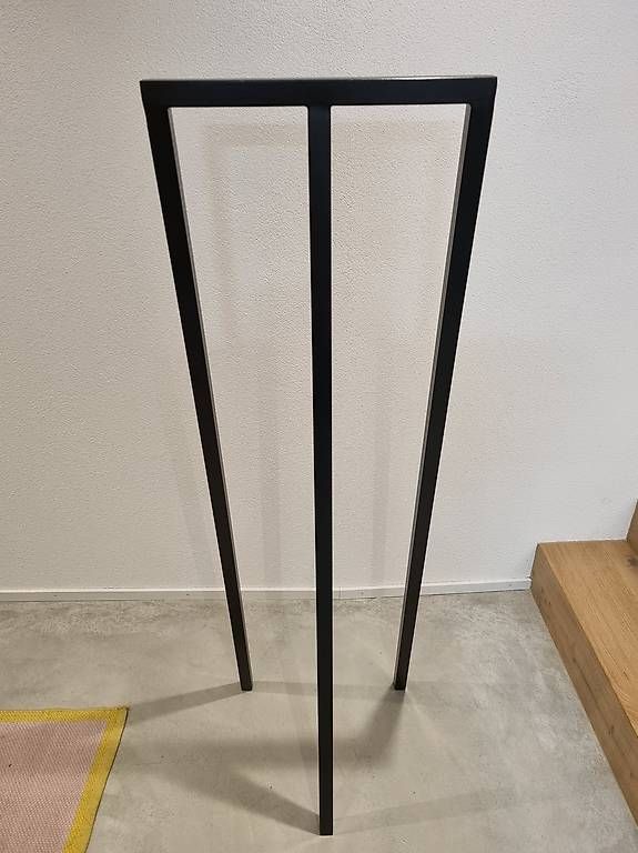 Garderobe: HAY Loop Stand Garderobe – Gebraucht aus Hedingen von Schicktritt 1