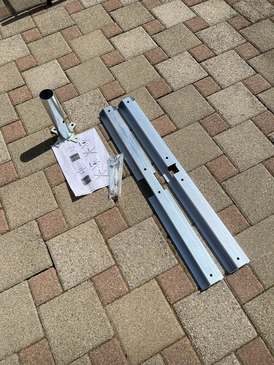 Ombrelloni: Schirmständer gross ohne Steinplatten NEU – Nuovo e nell'imballaggio originale da Halden venduto da Satellite 1