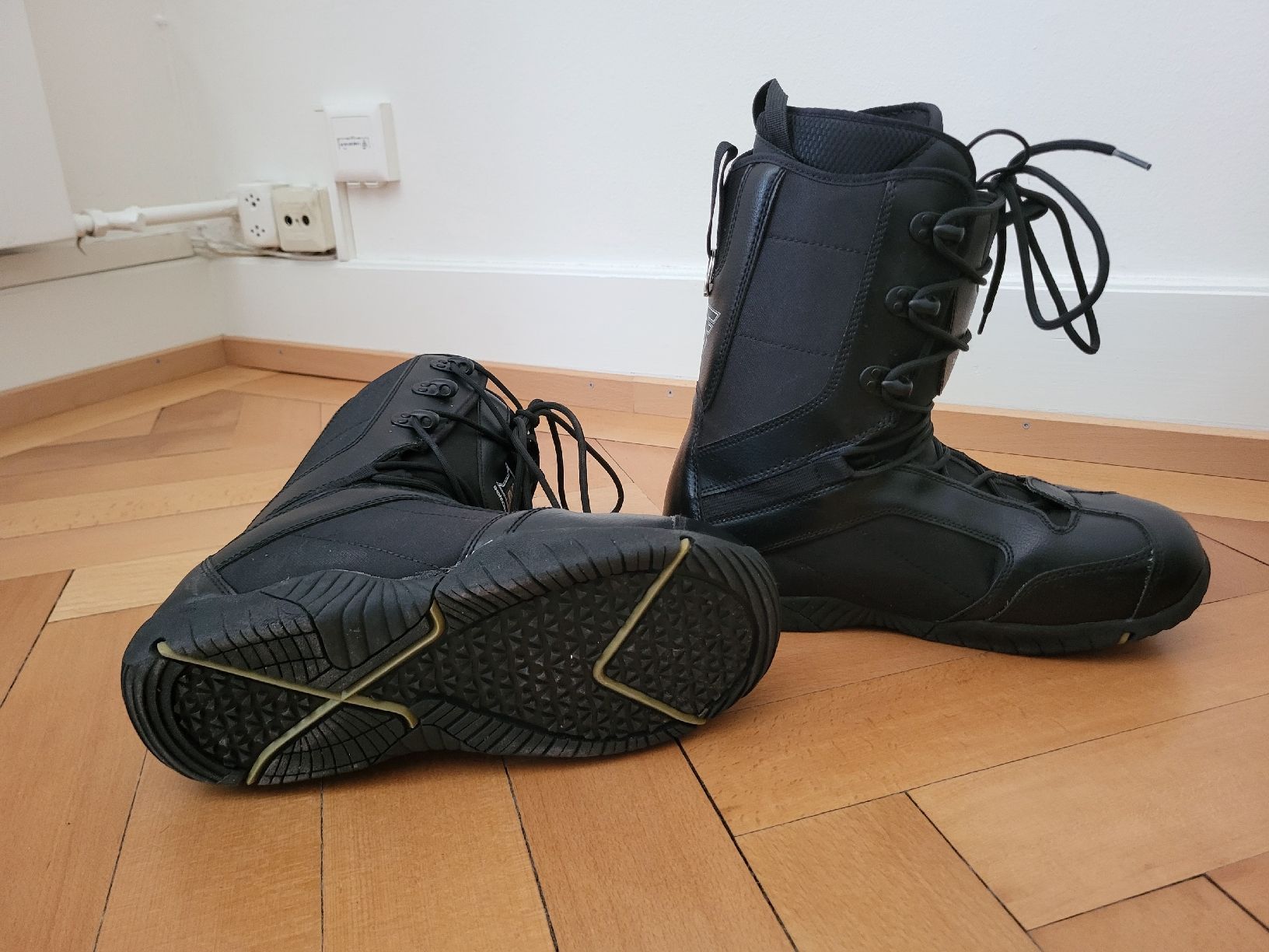 Board: Snowboard Boots & Bindings BF "The Jam" - EU 47 Black – Nuovo (secondo la descrizione) da Zürich venduto da Catalin27LCD 3