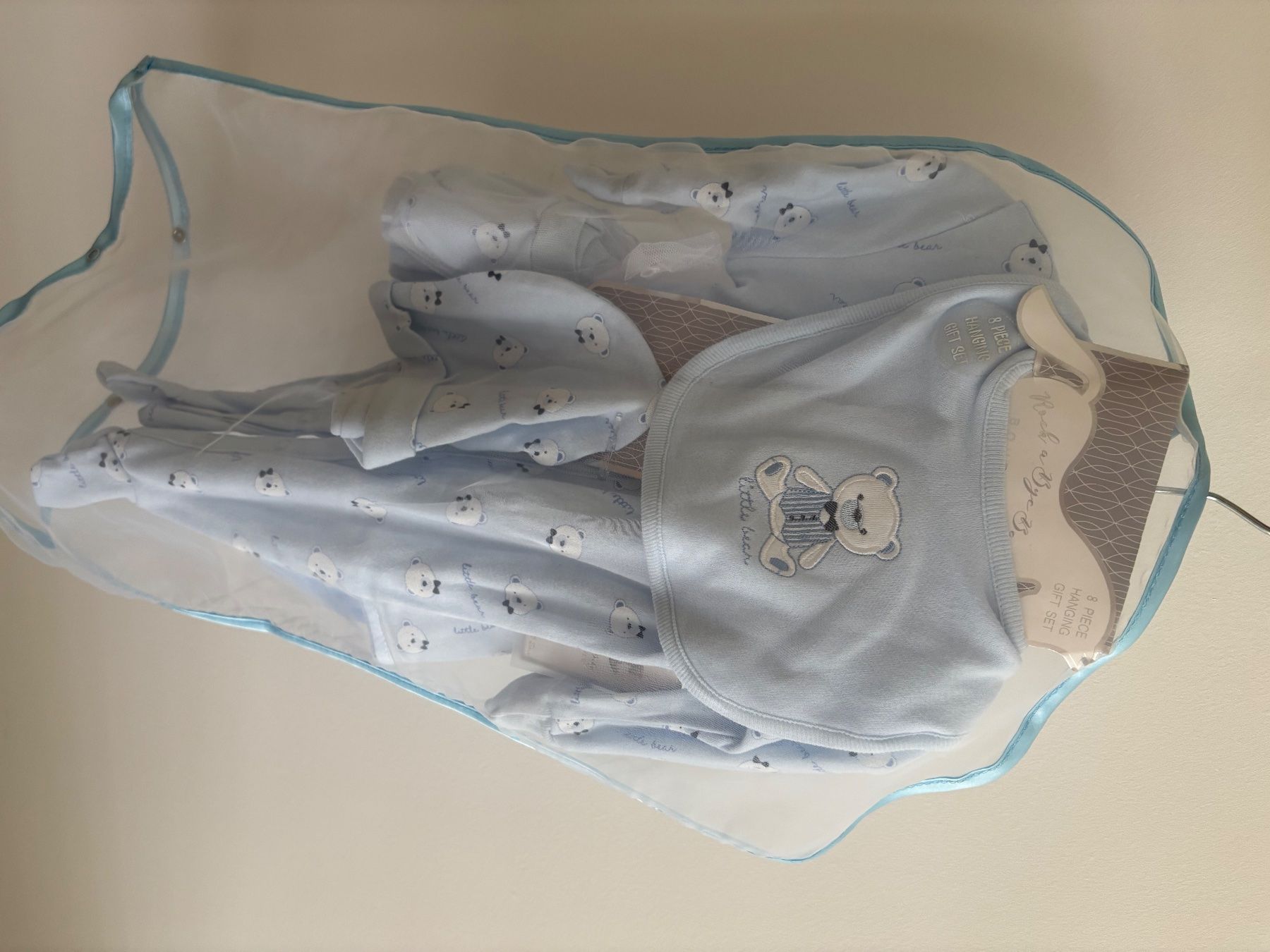 Pigiama & Simili: NEU Baby Geschenk set 8teilig – Nuovo e nell'imballaggio originale da Birmensdorf ZH venduto da mea_9d7c