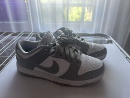 Nike basket Dunk Low blanc gris