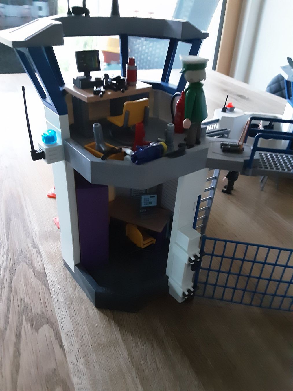 Playmobil Giocattoli: Playmobil Polizeistation – Usato da Unterägeri venduto da KRD7 6