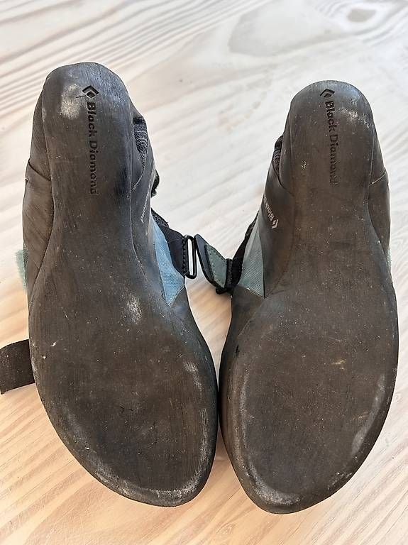 Black Diamond Scarpe da donna: Chaussons d'escalade Black Diamond 41 – Usato da Denens venduto da nrinaldi 2