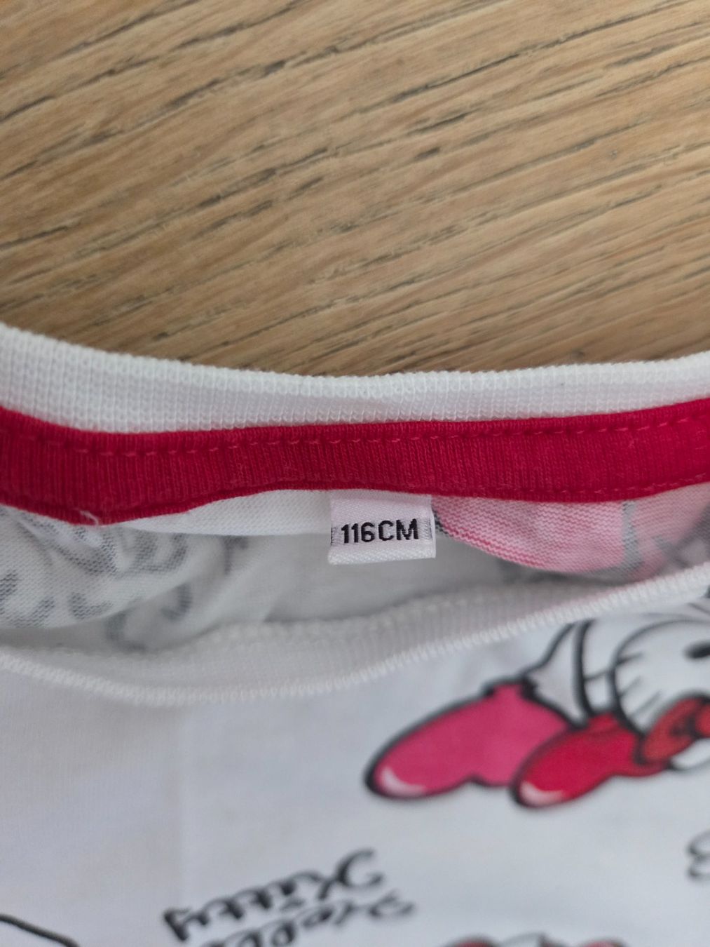 Hemden, T-Shirts & Polos: T-shirt Coton Hello Kitty - Taille 116 cm – Gebraucht aus Carouge GE von Gasco 1