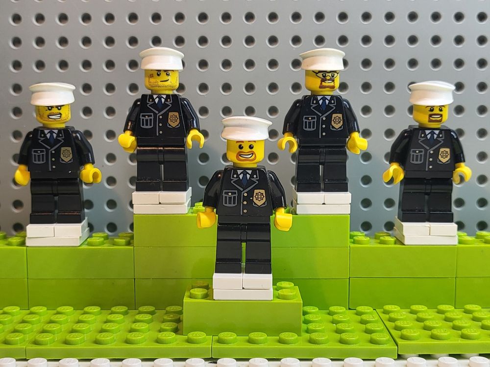 5 Lego-Minifiguren, Original oder viel Eigenkreation | Kaufen auf Ricardo