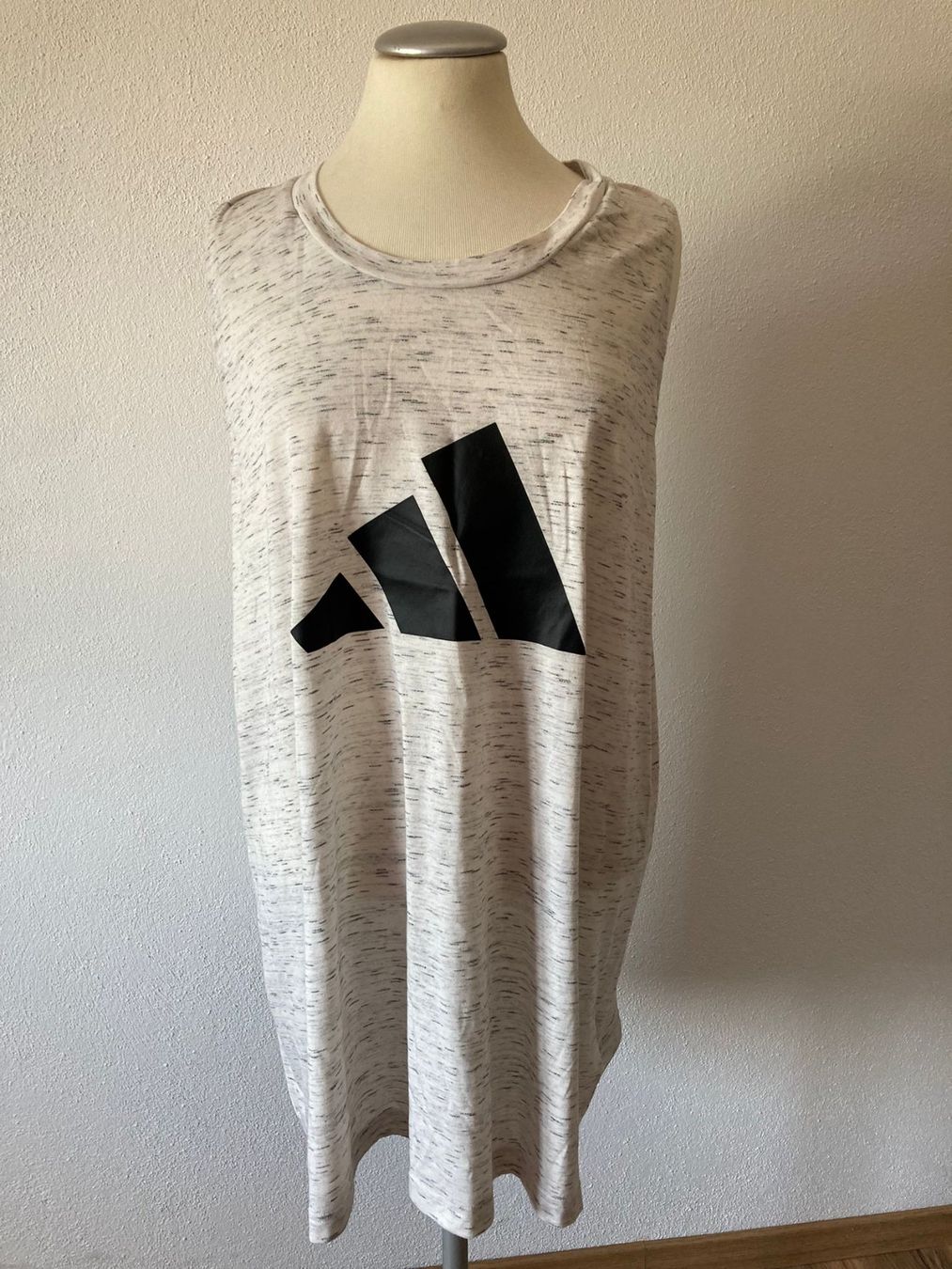 Adidas T-shirt: Sport Shirt neu – Usato da Münchwilen TG venduto da Caroline_T.