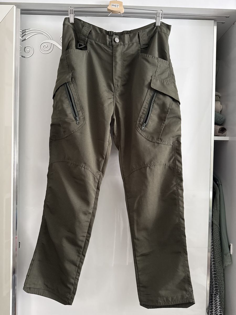 Pantaloni: Herren leichte Cargohose Gr.L – Usato da Winkel venduto da _OachKatzerl_