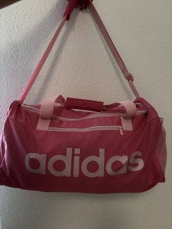 Pink Adidas Duffel Bag, Lightweight - Perfect for the gym