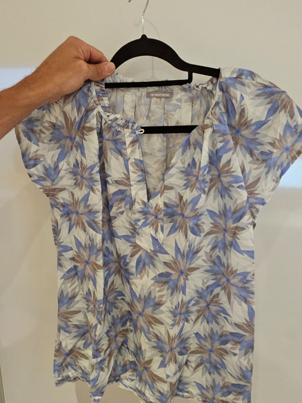Hemisphere T-shirt: Hemisphere T-Shirt Bluse M – Nuovo (secondo la descrizione) da Berg TG venduto da lisboa.sky
