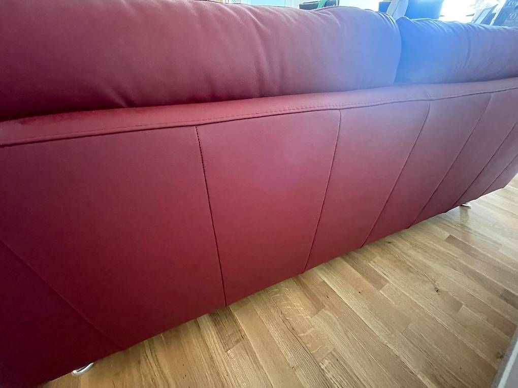 Divani: Sofa Leder dunkelrot – Usato da Alpnach Dorf venduto da Walsche 3