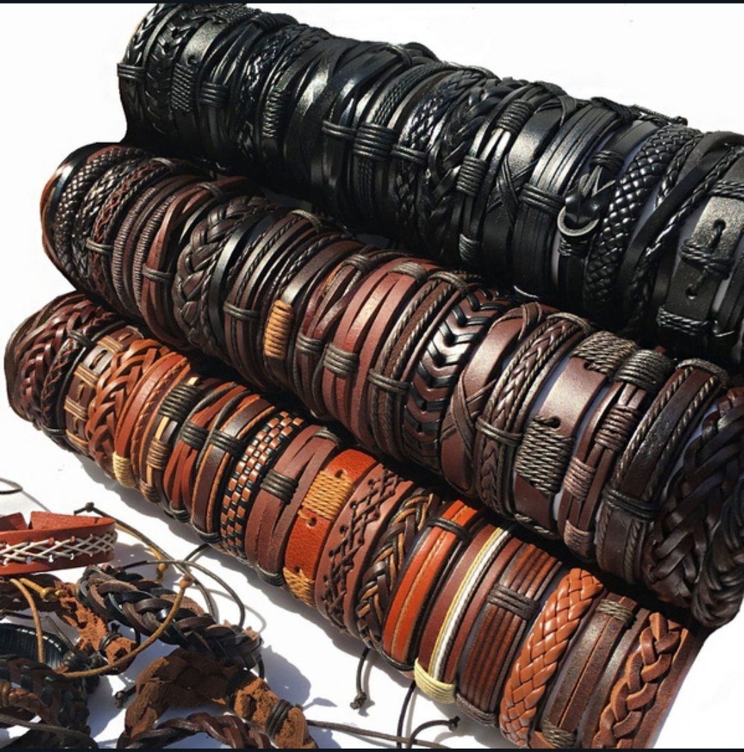 Bracciali & Braccialetti: 10 Stück Lederarmband Armband – Nuovo e nell'imballaggio originale da Walenstadt venduto da emynmuil1