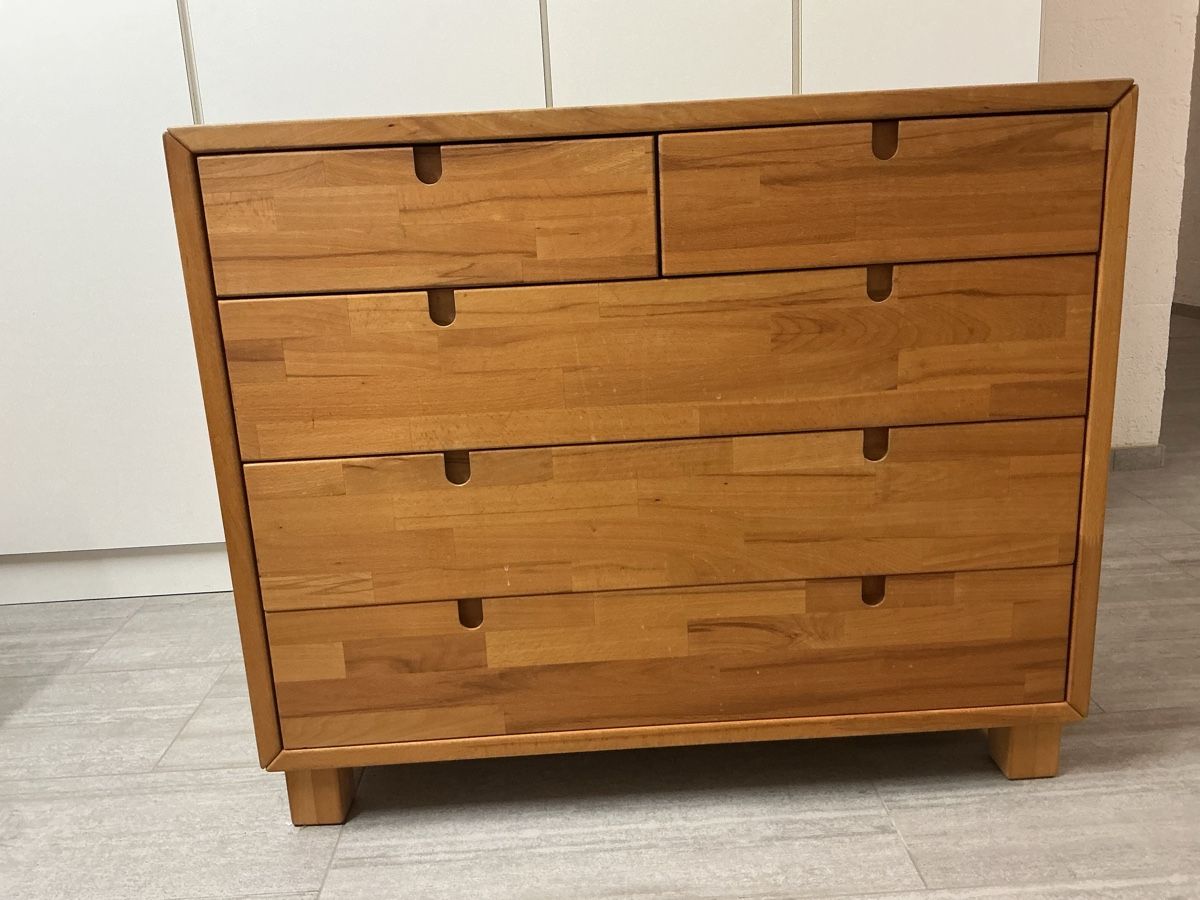 Hasena Kommoden: Holzkommode massiv Hasena – Gebraucht aus Maienfeld von Patbuch
