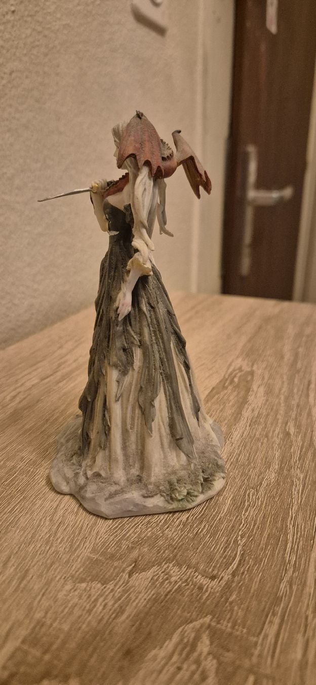 Statuette: Dragonsite La Victime – Usato da Genève venduto da Bayoushi 2