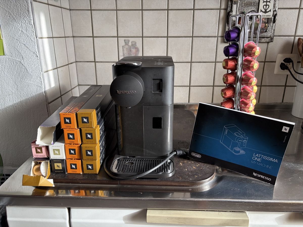 De'Longhi Kaffeemaschinen & Espressomaschinen: Nespresso Delonghi Kaffeemaschine – Gebraucht aus Hitzkirch von Asterix08 3