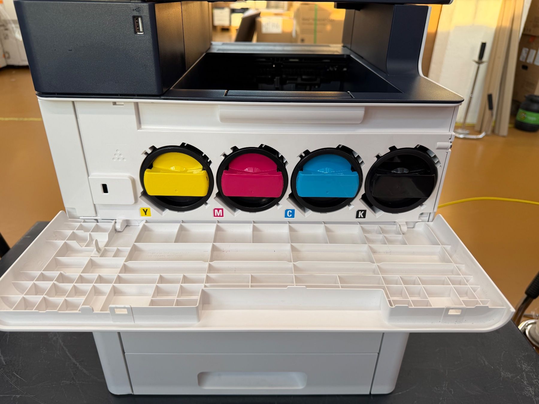Xerox Imprimantes: Xerox VersaLink C505-Farb-Multifunktionsdrucker – D'occasion à Dietlikon par ComdatAG 7