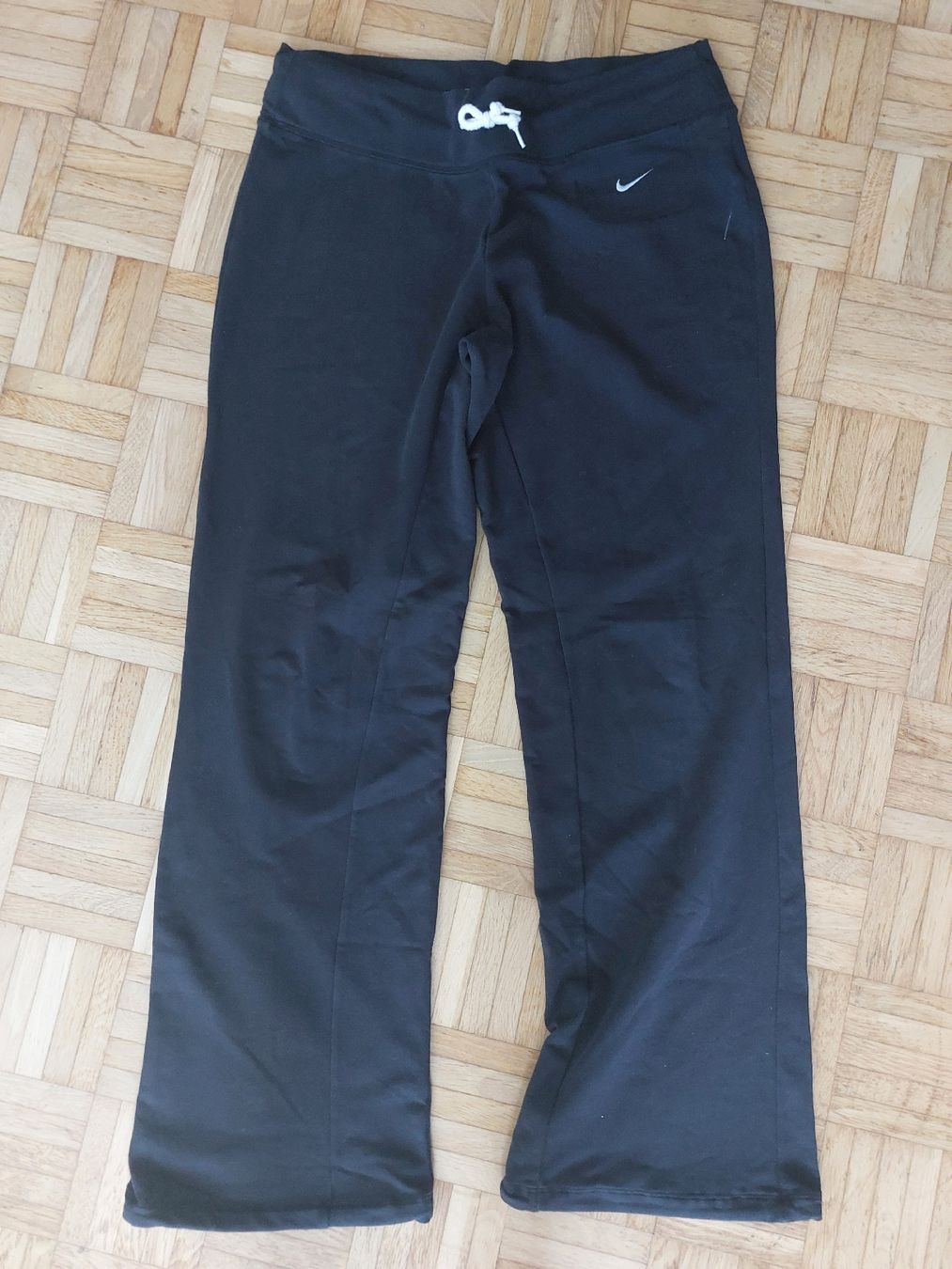 Nike Pantaloni: Hose L Nike  – Nuovo (secondo la descrizione) da Rosshäusern venduto da ter_z9gp