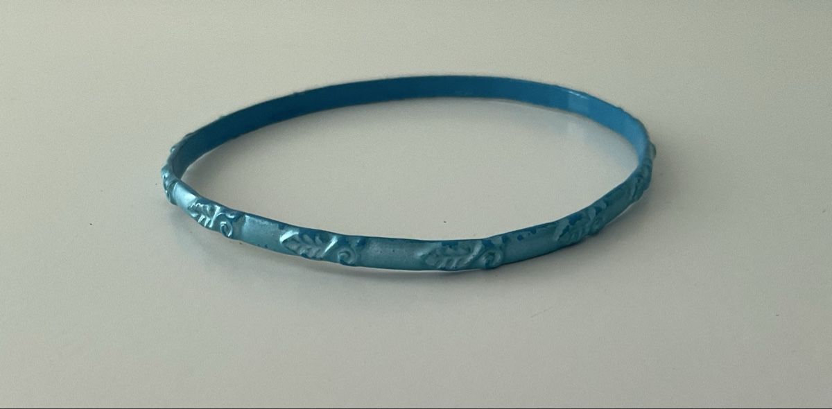 Bracciali & Braccialetti: 3er Set Armreifen, hellblau, fein gemustert – Usato da Basel venduto da cat_sq5m 1