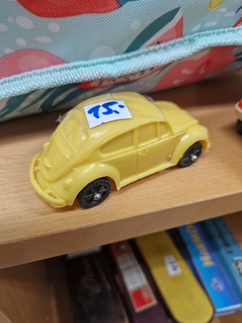 Giocattoli: Gelber VW Käfer,  Oldtimer Spielzeugauto 🚗 – Usato da Mörigen venduto da Clio111 2