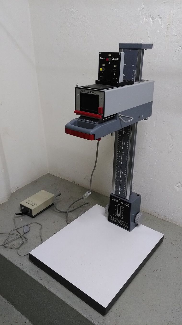 Durst Laboratorio & Camera oscura: Durst A300 Vergrösserer – Usato da Basel venduto da tobilla