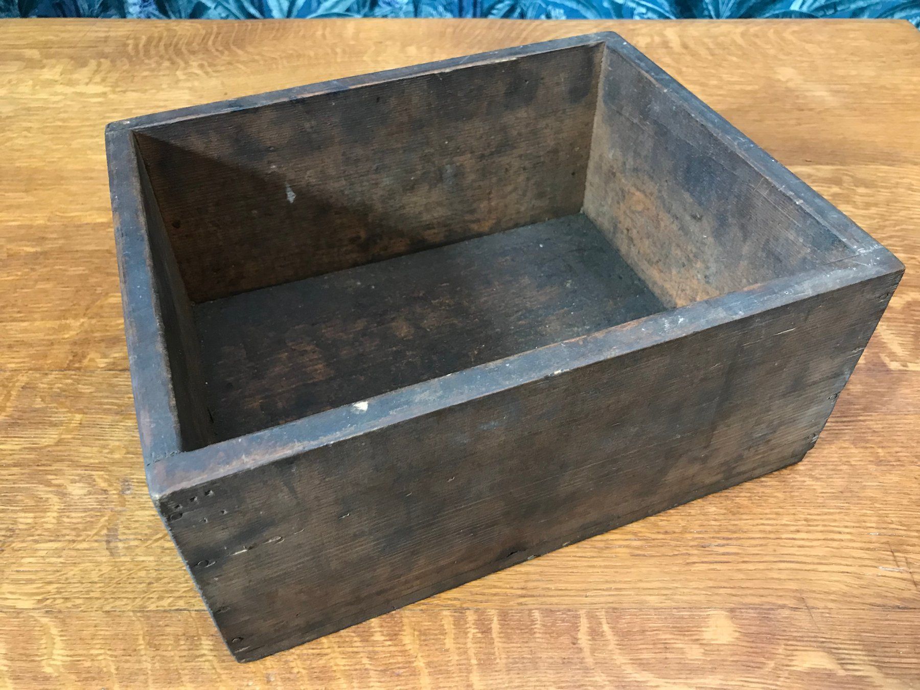 Casse di trasporto: Tolle antike Holzkiste, mit Schildhalter – Usato da Laufenburg venduto da industrial-silence 3