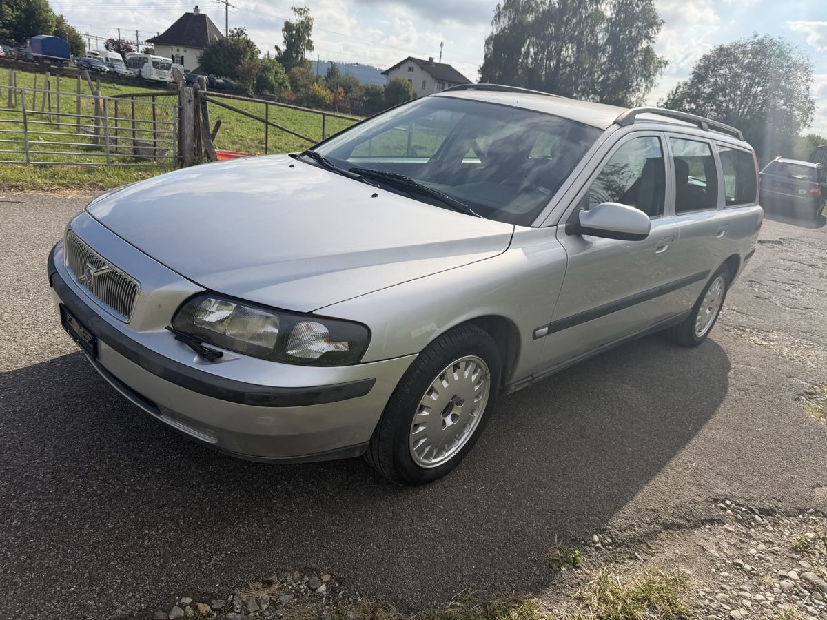 Volvo Autos: Volvo v70 2.4 t awd – Defekt aus Ins von pre_8fsm 3