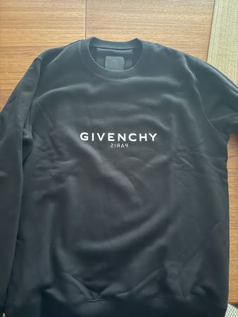 Givenchy pulli