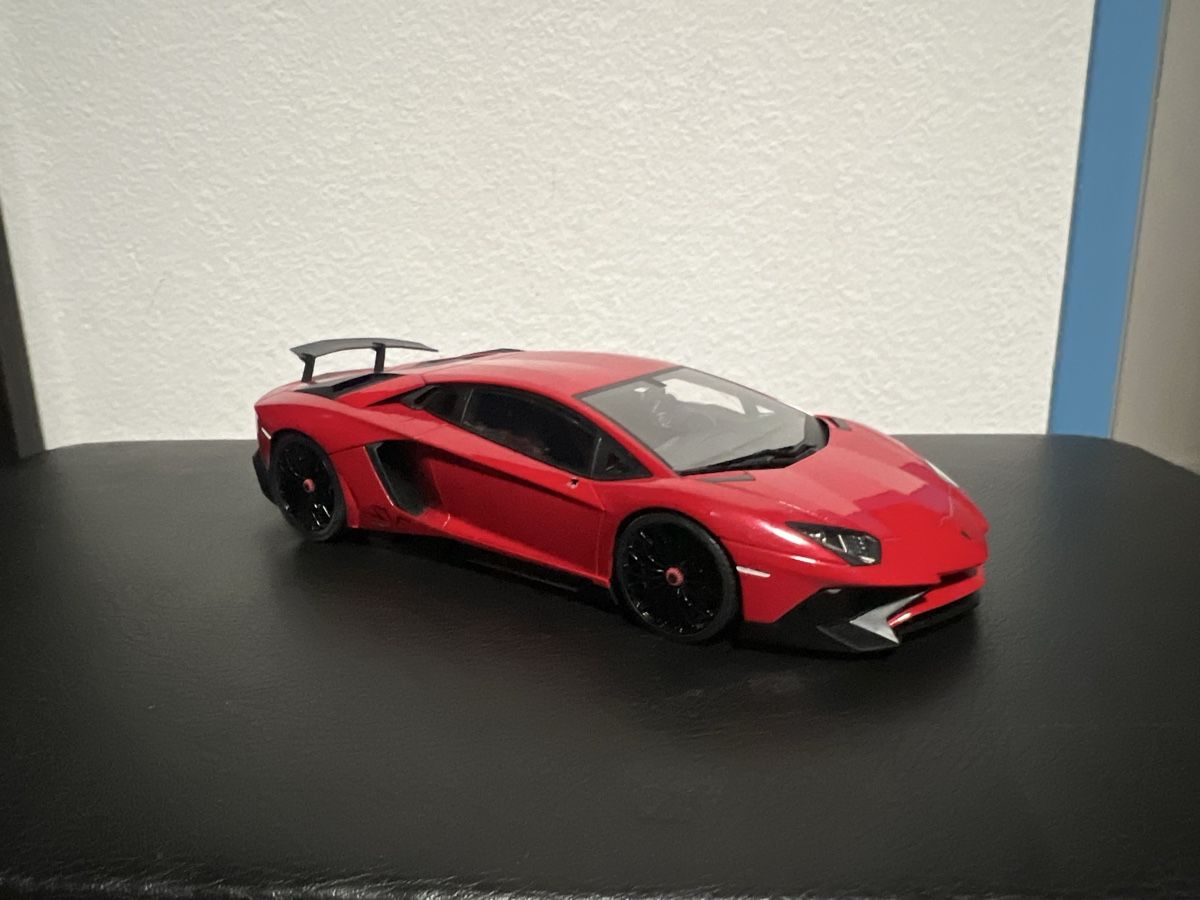 Lamborghini Modellini d'auto: Lamborghini Aventador SVJ – Difettoso da Mägenwil venduto da ele_cd7w 2