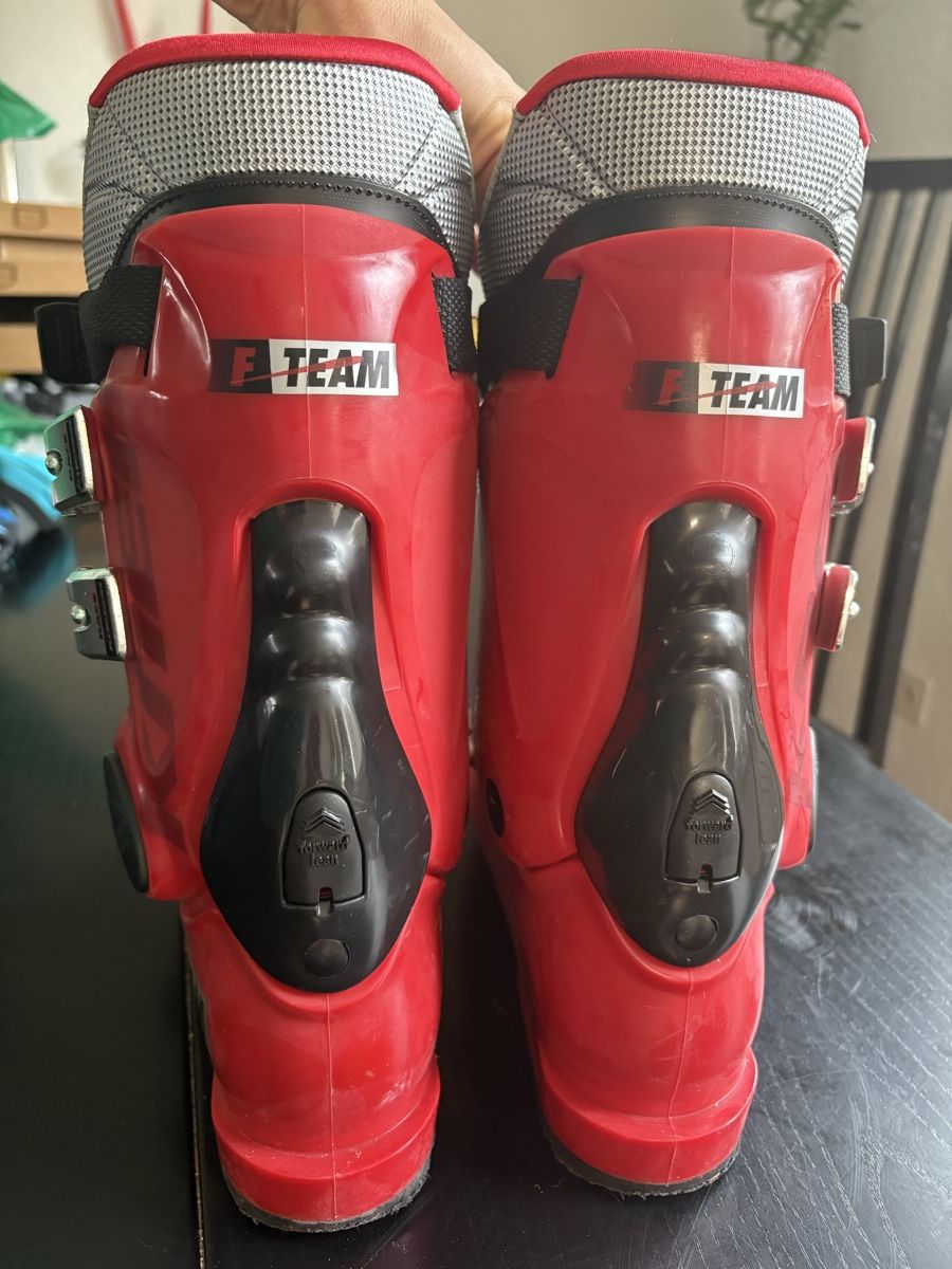 Kneissl Sci: Children's ski boots size 23. – Usato da Biel/Bienne venduto da yuliyabiel 2