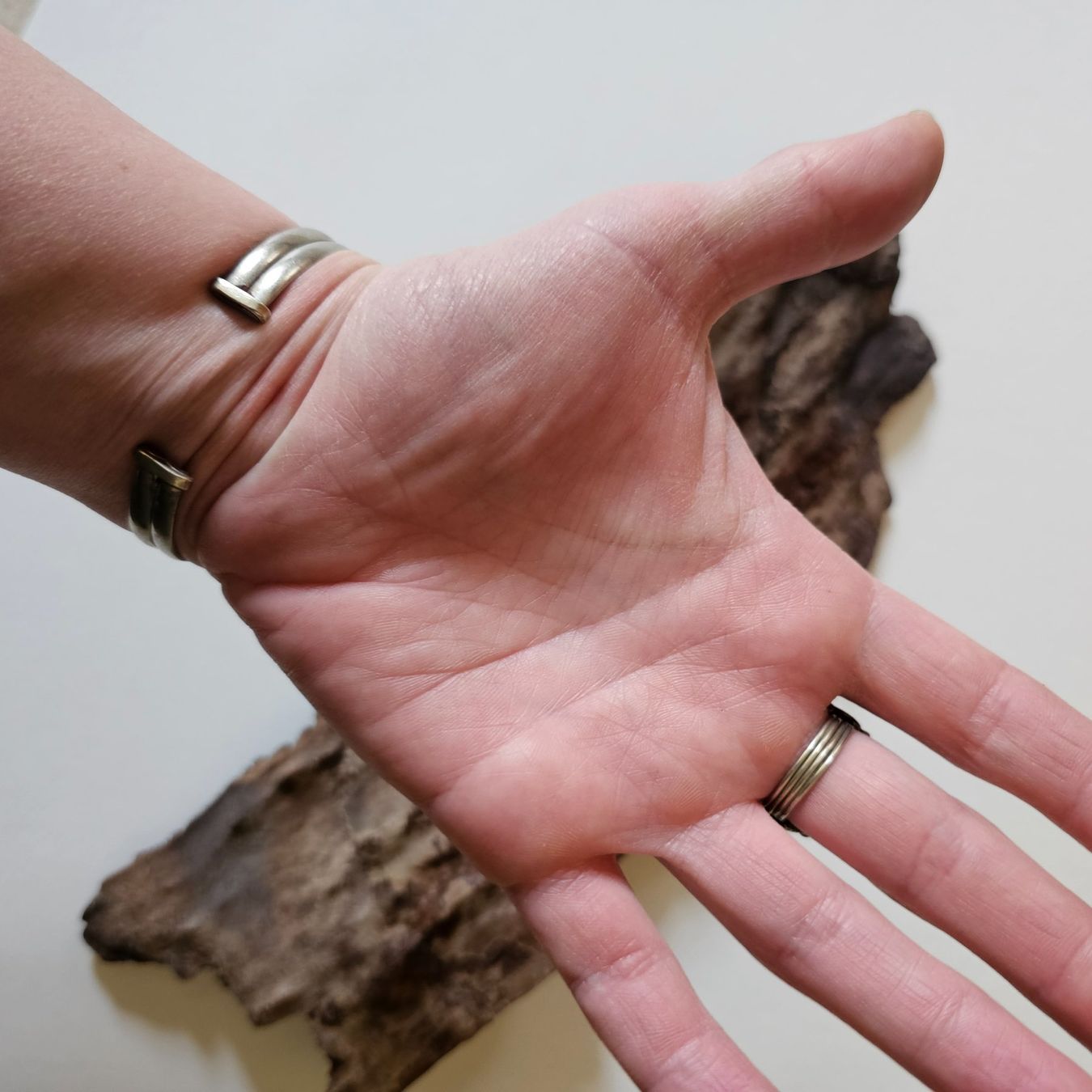 Armbänder & -reifen: Versilbertes Armband mit Naturstein – Gebraucht aus Zürich von MaisonBelleCachet 2