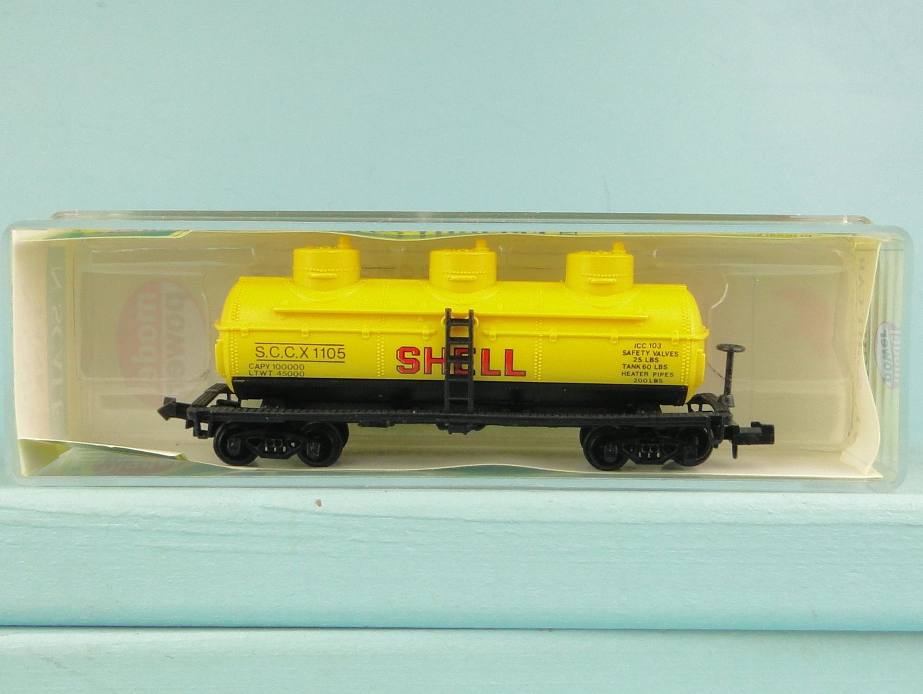 Modellini di ferrovie: Modell Power Spur N Shell Tankwagen – Usato da Bülach venduto da Albitrain 3