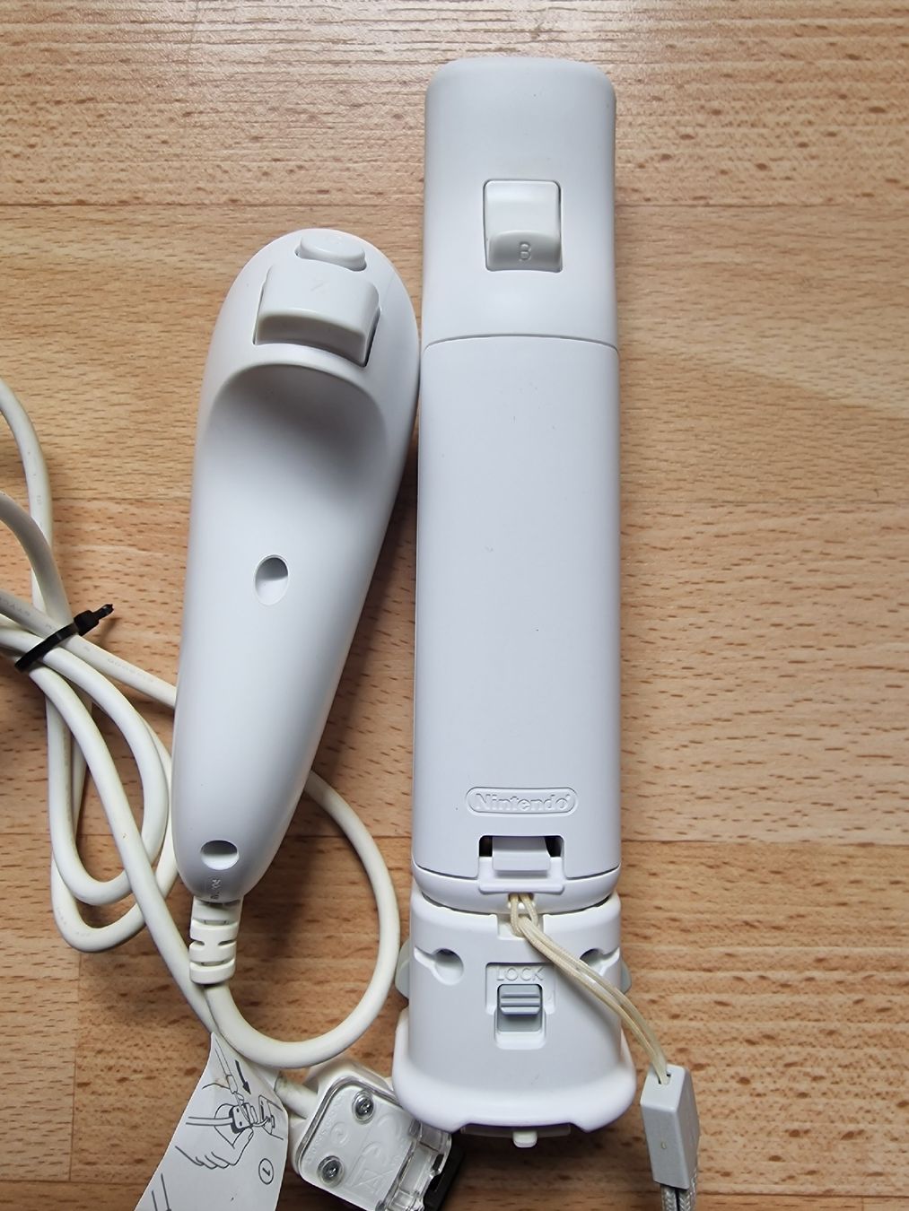 Controller: Nintendo Wii Remote Controller mit Nunchuk weiss gebraucht – Usato da Fahrwangen venduto da luk_bhw7 3