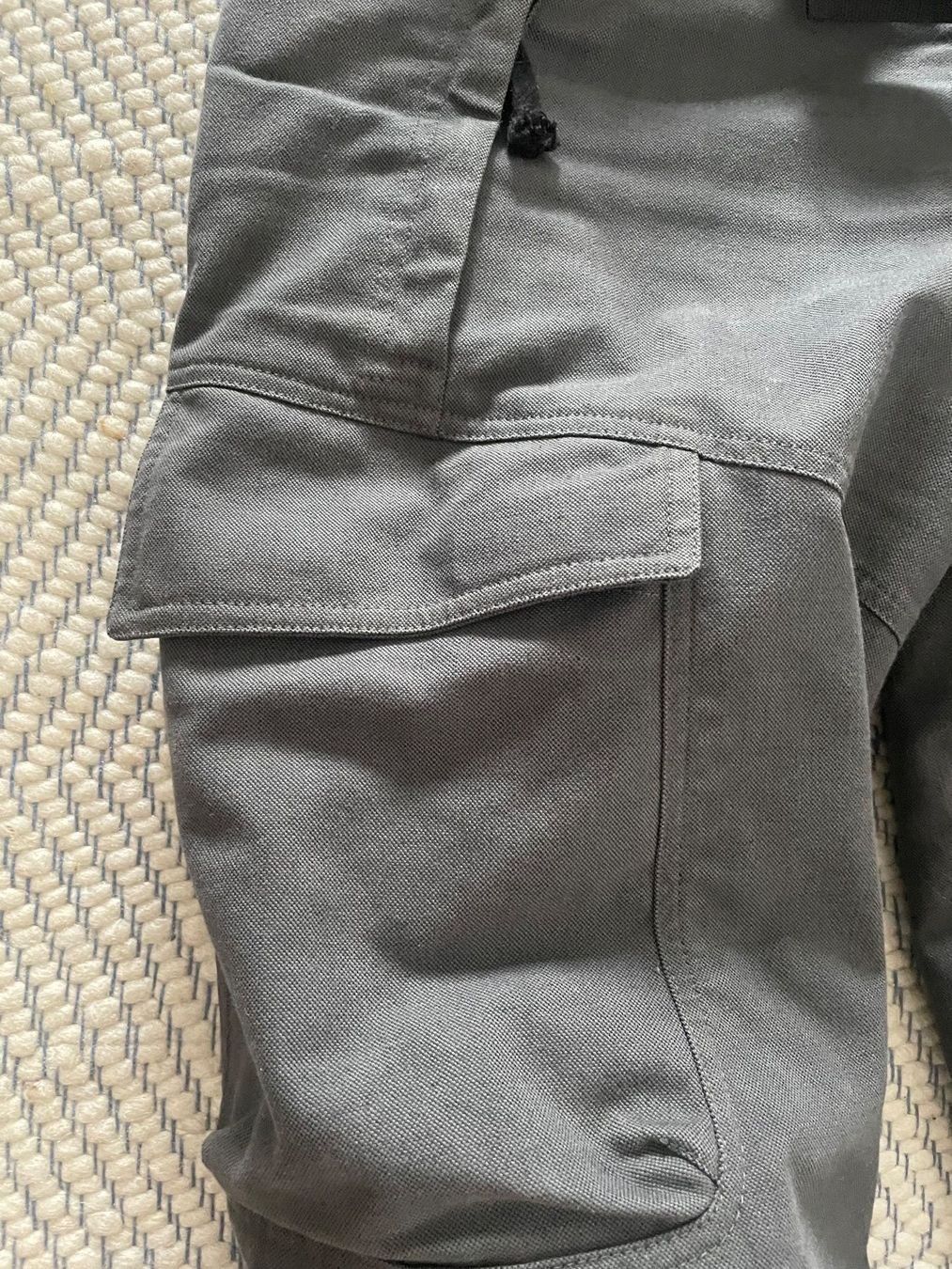 BMW Pantaloni: Pantalon de moto BMW gris taille M – Usato da La Chaux-de-Fonds venduto da JeanSeb 3
